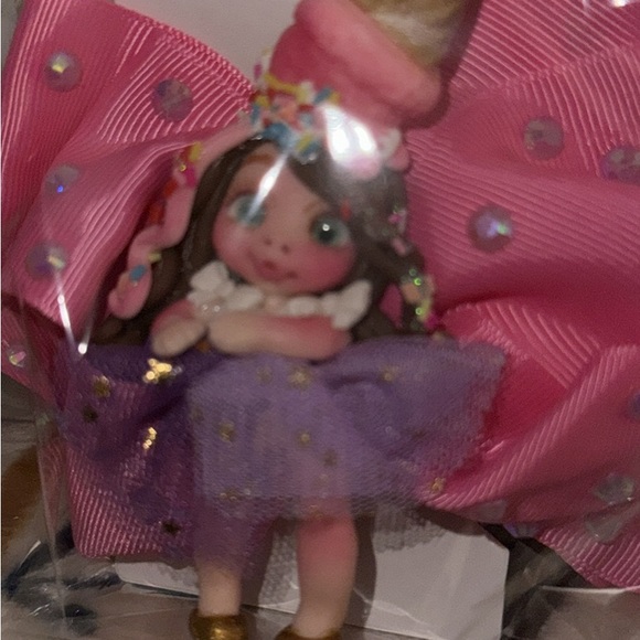 Handmade Bows Disney, Pixar assorted Characters, colors, clay, light weight - Picture 10 of 10